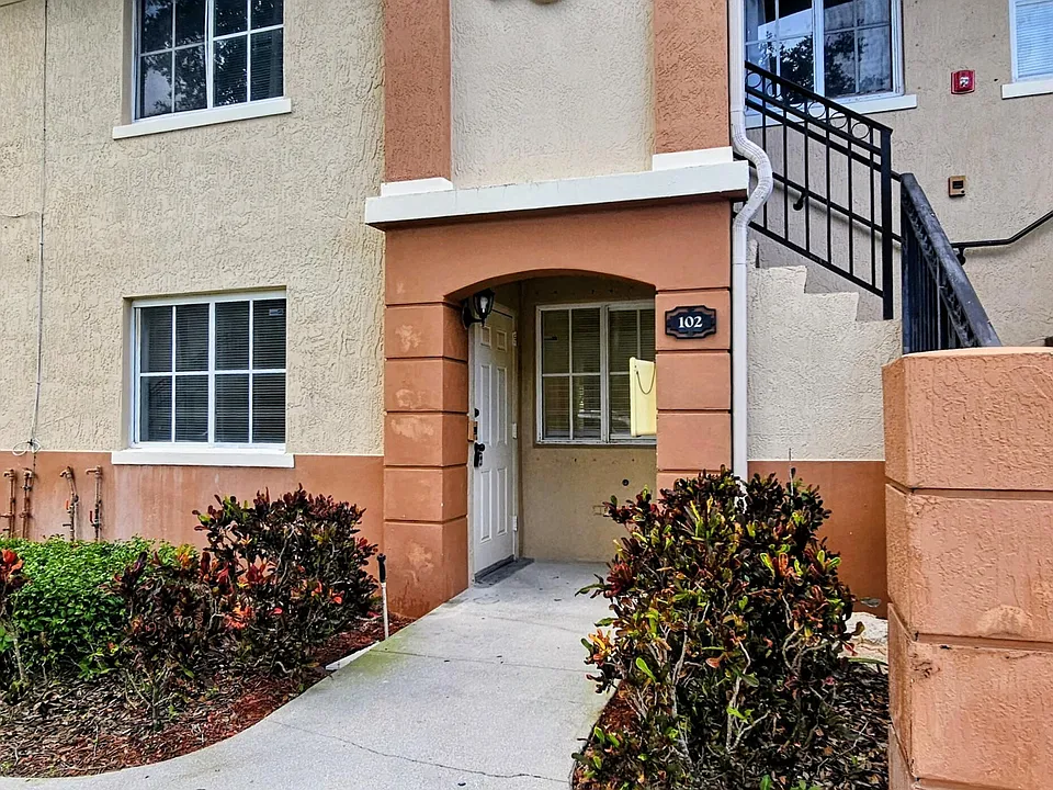 3810 N Jog Rd #102