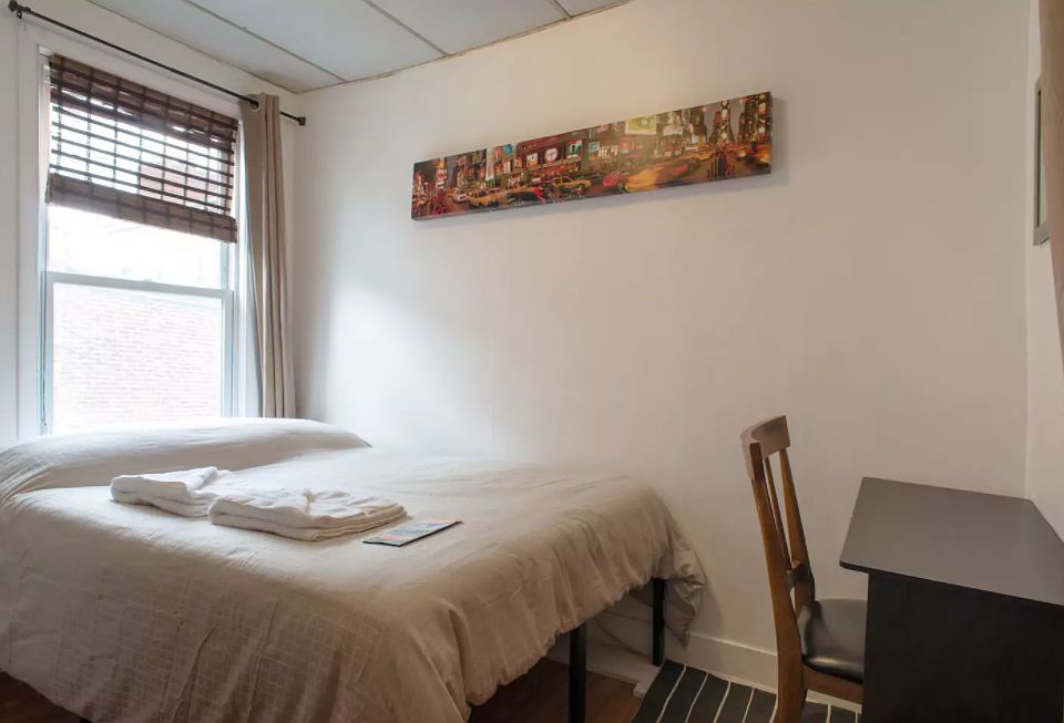 1st image of 28 Orleans St #4