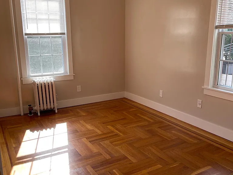 4248 Bronxwood Ave — Photo 15