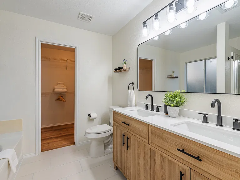 6222 Pepperdine Bay — Photo 11