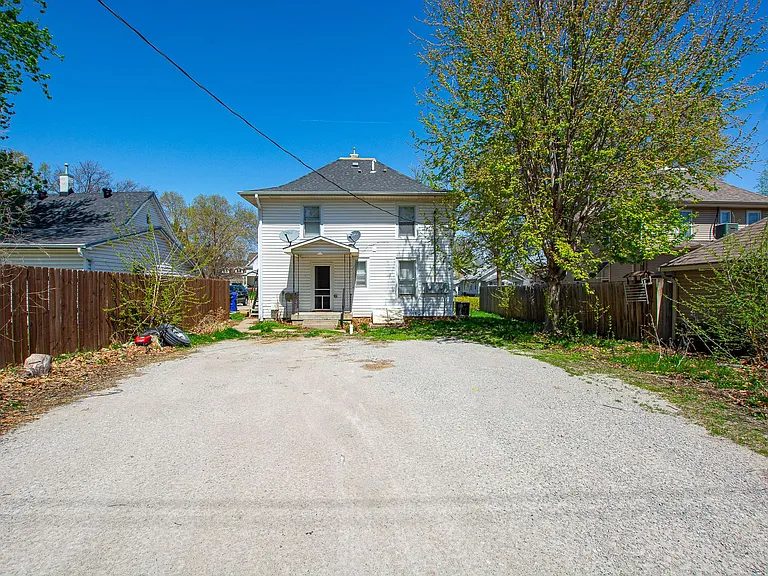 2123 Washington St — Photo 17