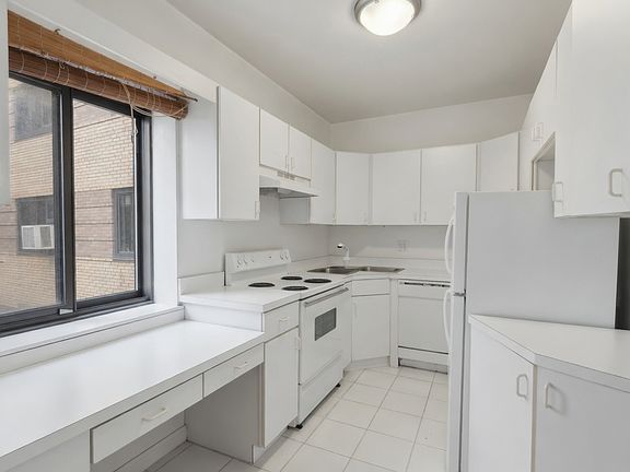 4th image of 5056 N Marine Dr #5A