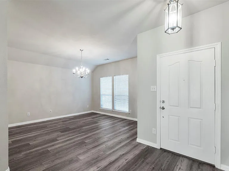 5109 Keating St — Photo 2