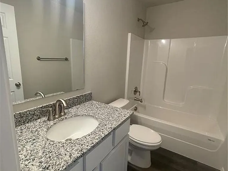 1751 King Rd — Photo 8