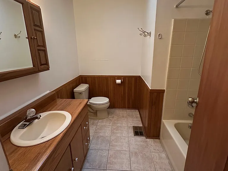 1521 Lassen Way — Photo 13