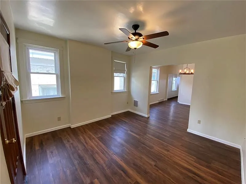 2 bed, 1.0 bath, 1024 sqft, $1,100 — Photo 2