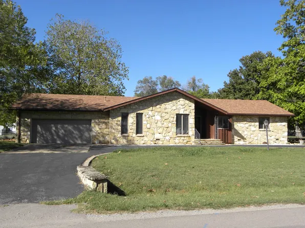 450 E Elk St, Howard, KS 67349