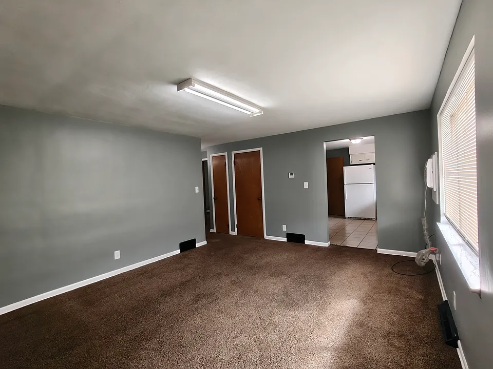 1610 Radio Rd