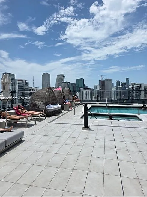 Studio, 409 sqft, $2,800 — Photo 4