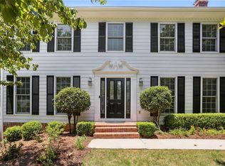 6855 Lisa Ln, Sandy Springs, GA 30338