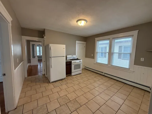 180 Harold St #2, Providence, RI 02908