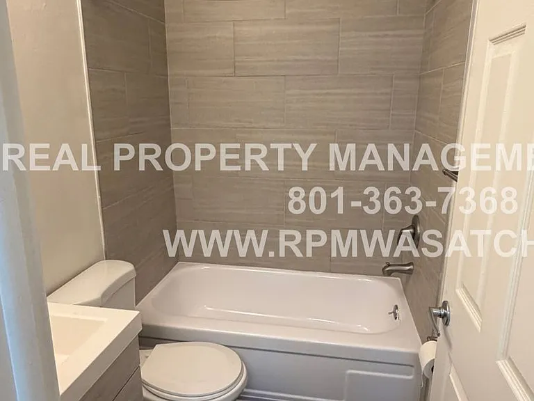 1912 S Douglas St — Photo 12