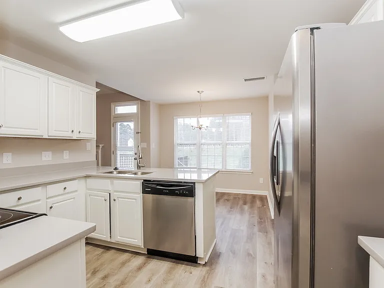 6213 Spanish Moss Ln — Photo 10