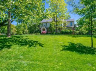 2148 Yorkshire Rd, Columbus, OH 43221