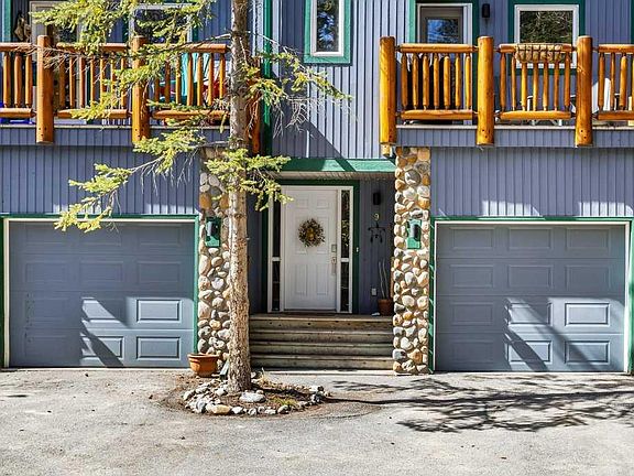 2nd image of 1022 NE Rundleview Dr #9