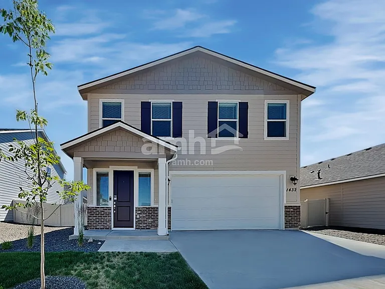 1432 N Garnet Creek Ave — Photo 1