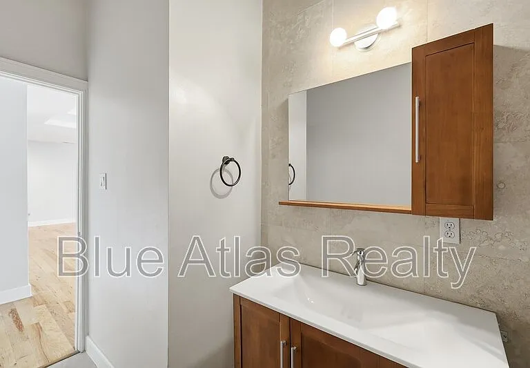 2690 Rockbrook Dr #4 — Photo 11