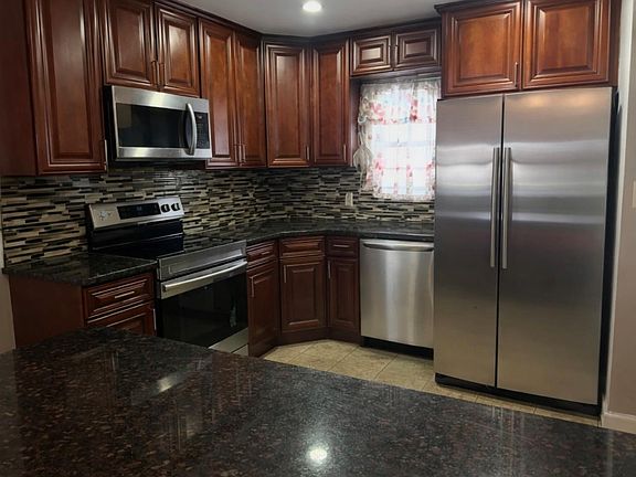 3rd image of 49 Spindle Road