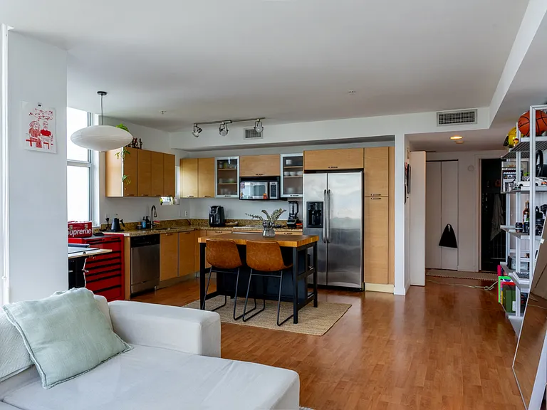 3180 Coral Way #1205 — Photo 2