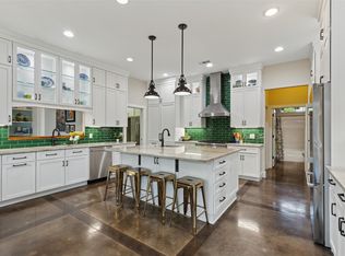 803 Surrey Ln, Grapevine, TX 76051