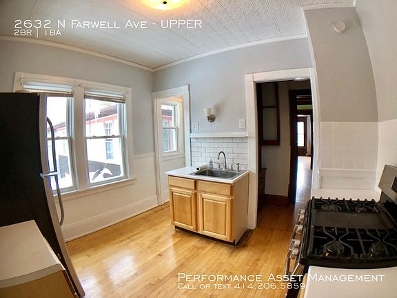 4th image of 2632 N Farwell Ave
