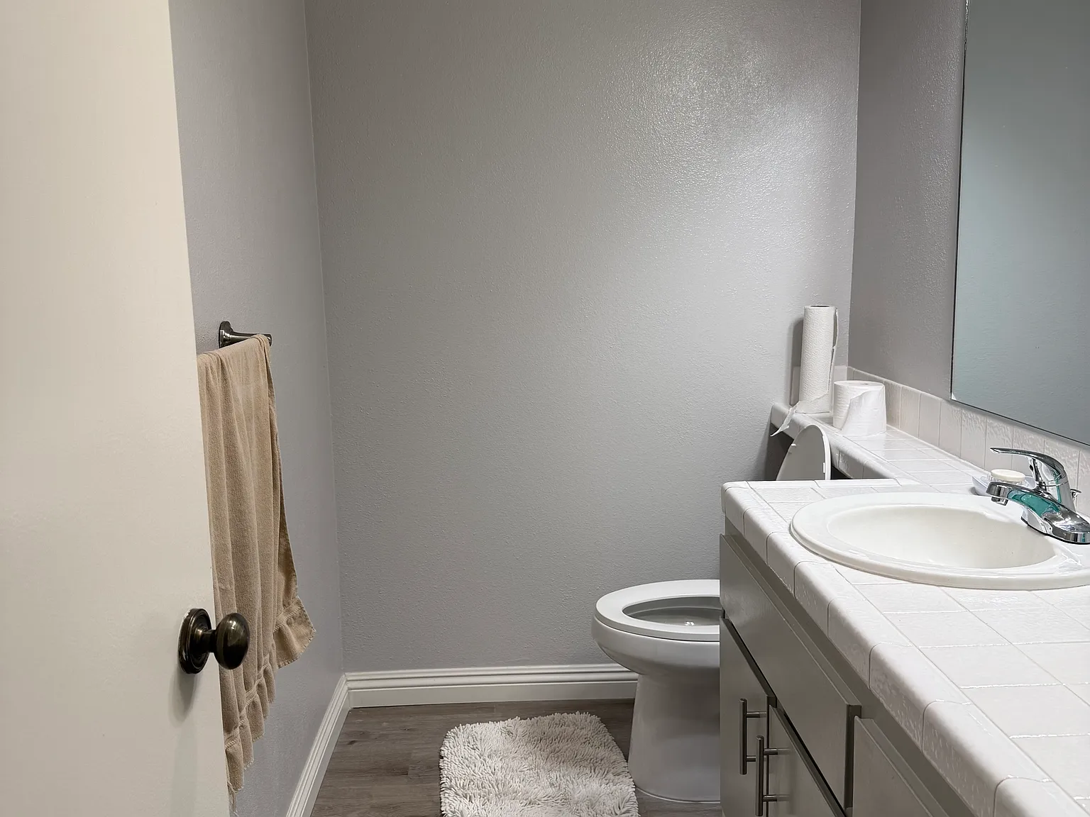 2 bed, 2.5 bath, 1300 sqft, $3,800 — Photo 4