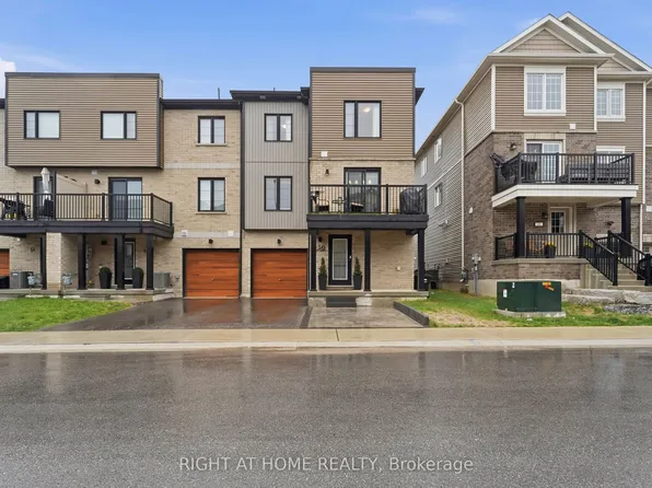 50 Hay Ln, Barrie, ON L9J 0T6
