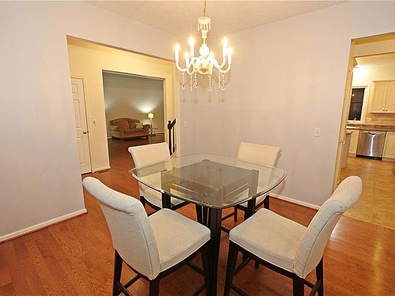 4th image of 26 Ashland Oaks Cir