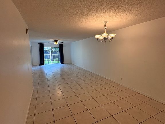 5th image of 2925 SW 22nd Ave APT 202