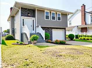 248 E Shore Rd, Lindenhurst, NY 11757