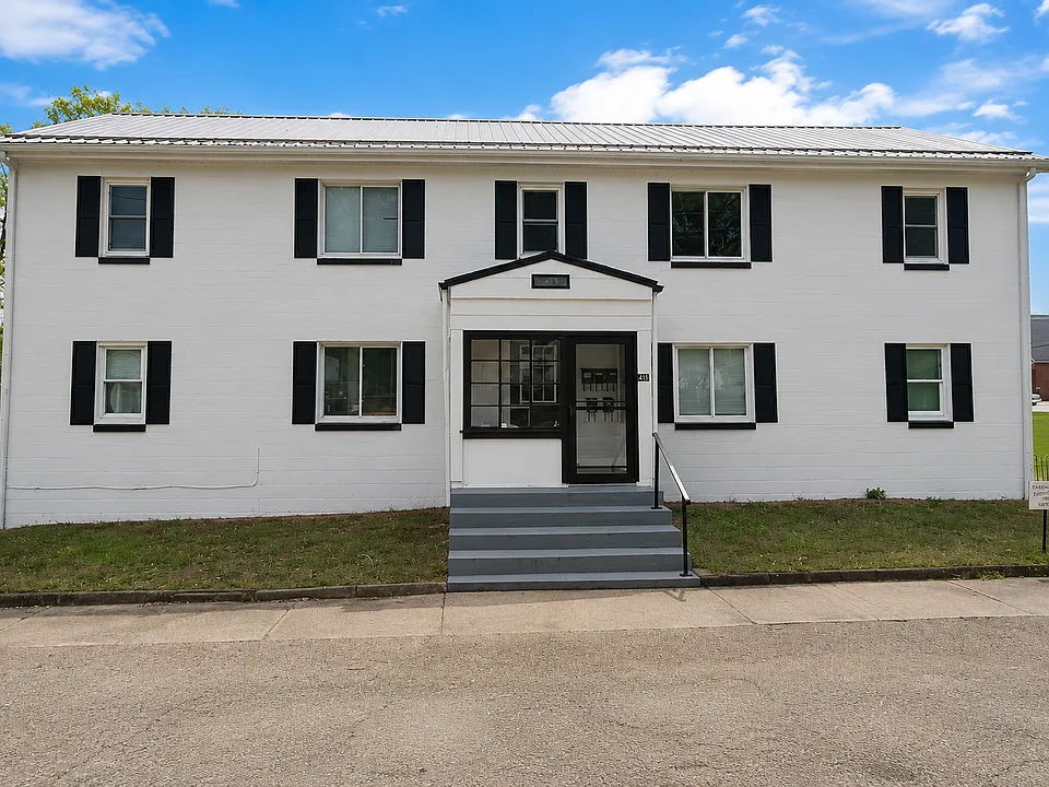 200 E Williamson St #4