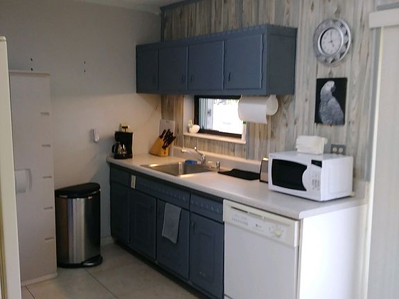 4th image of 6110 SW 41st Pl