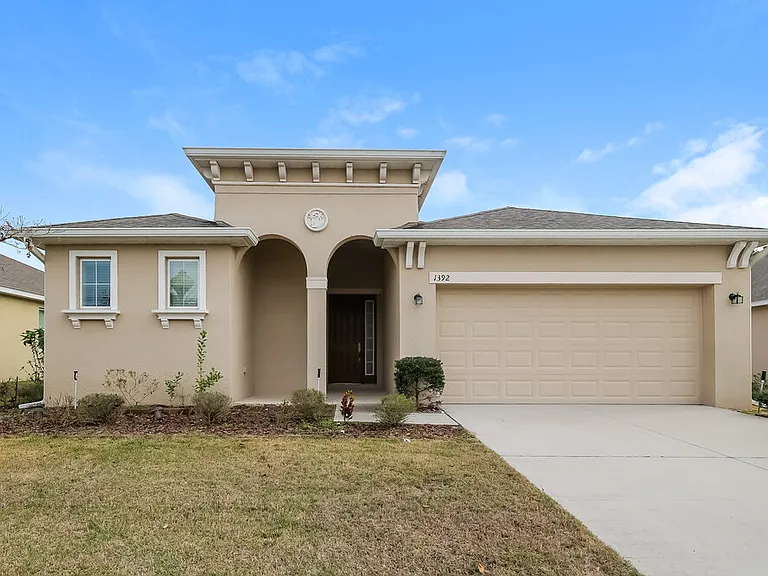 1392 Merion Dr — Photo 1