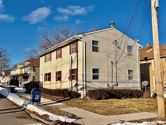4th image of 1701 Watson Blvd