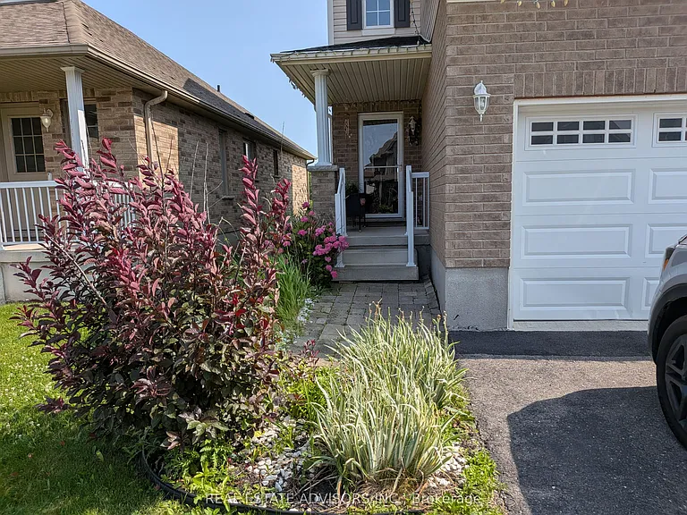 1364 Caen Ave — Photo 2