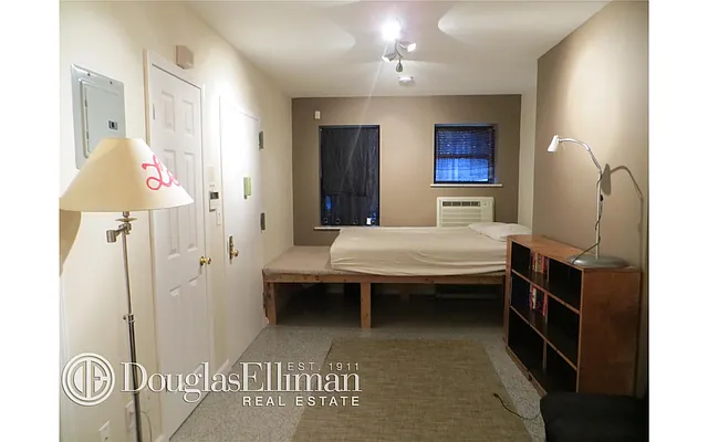 Rented by Douglas Elliman | media 20