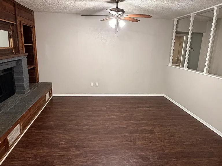 1005 Fairfax Ct — Photo 5
