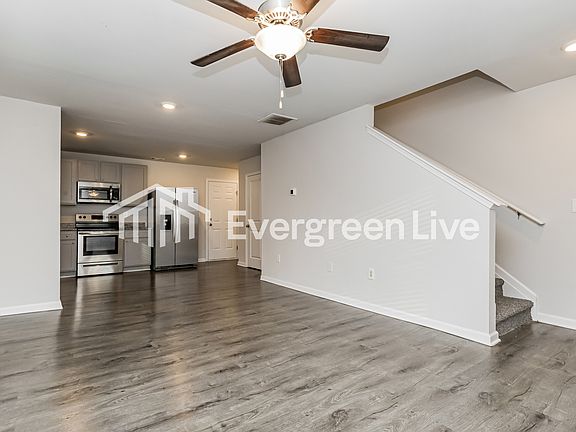 3rd image of 119 Kingston Ct