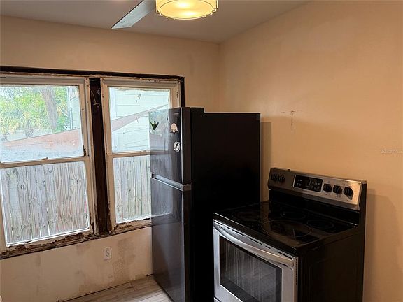 5th image of 618 15TH STREET N