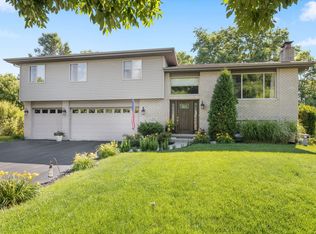 647 Wild Indigo Ave, Romeoville, IL 60446