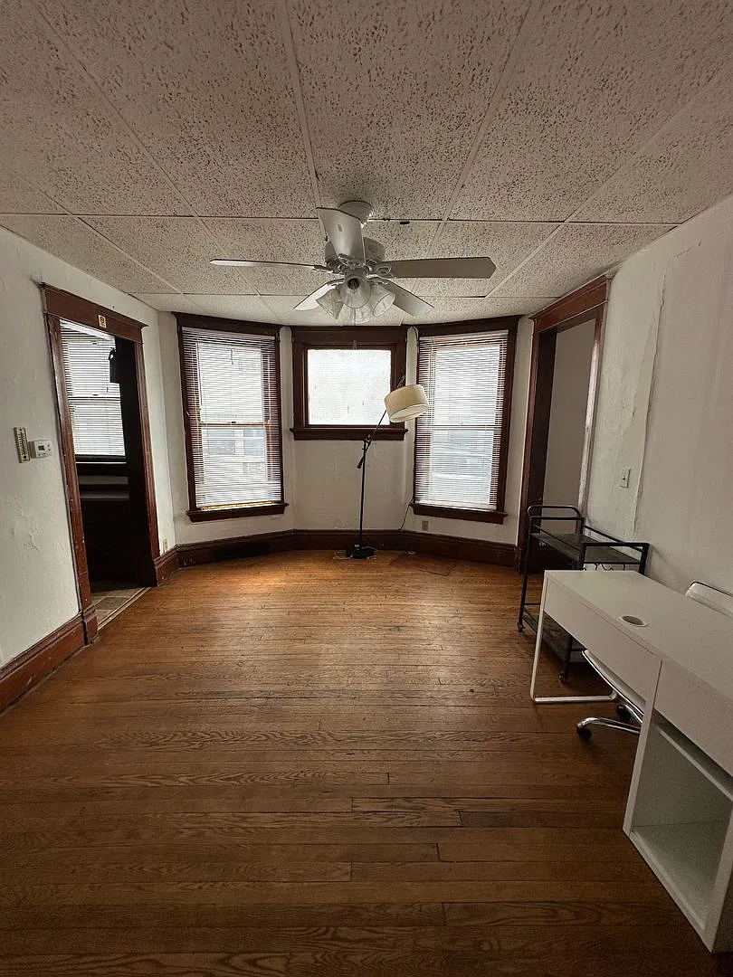 146-48 W Gorham St — Photo 3