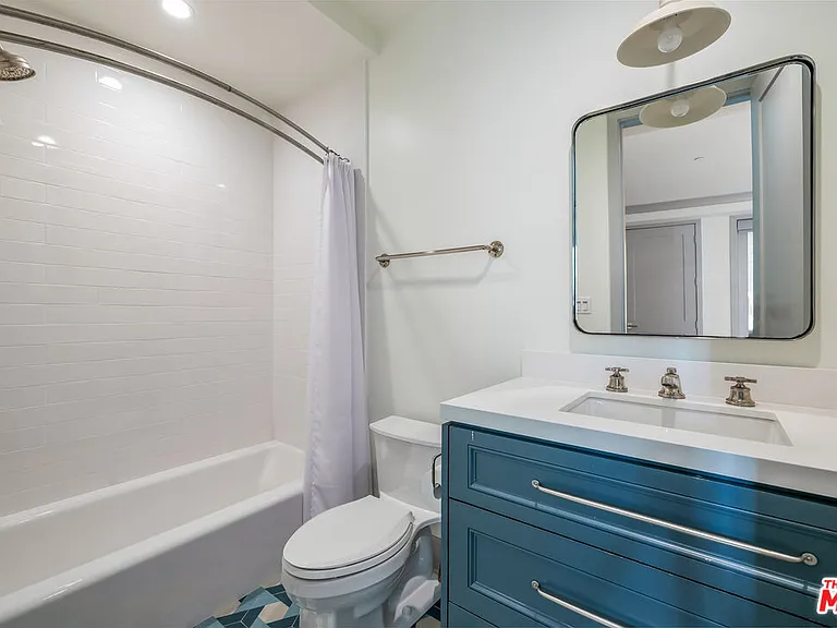 703 Bayview Dr — Photo 23