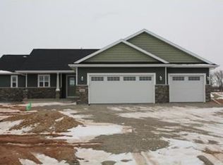 5167 Notre Dame Dr, Omro, WI 54963