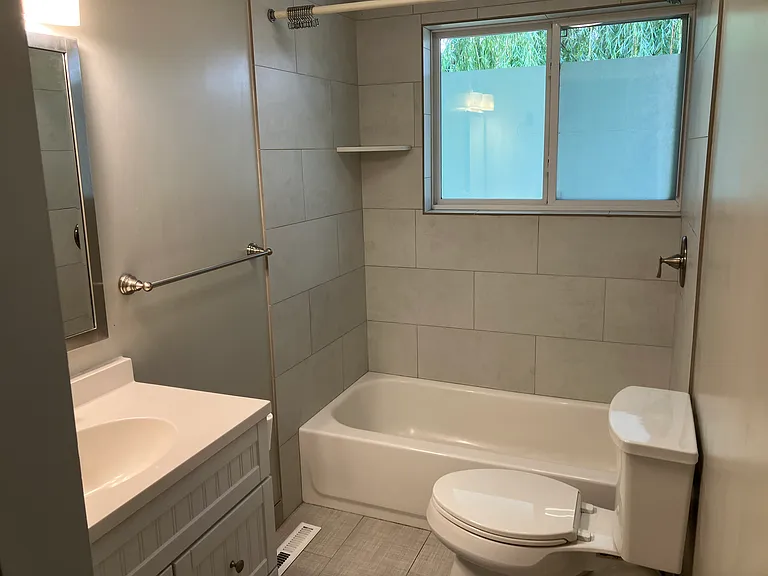 860 E Fairmont Cir #4 — Photo 11