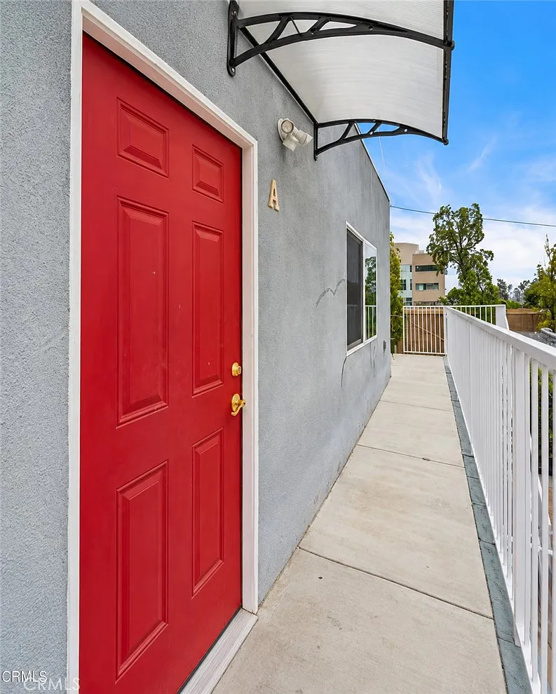 1 bed, 1.5 bath, 800 sqft, $2,750 — Photo 2