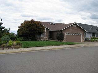 2195 Western Heights Loop NW, Salem, OR 97304