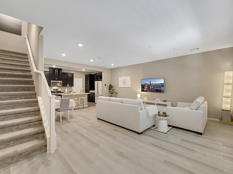 48 Alamere Falls Dr — Photo 18