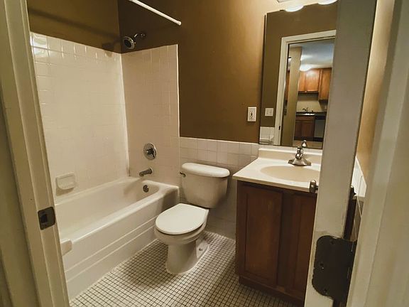 4th image of 3729 Snelling Ave APT 301