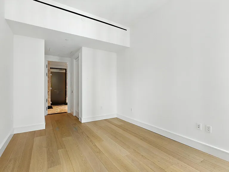 500 W 18th St E #16C — Photo 8