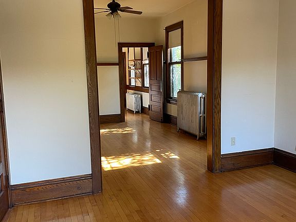 3rd image of 216 Ann St Floor 1